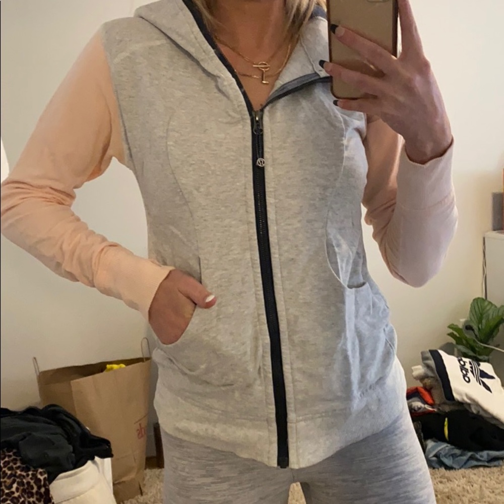 lululemon zip up sweatshirt / Size 4